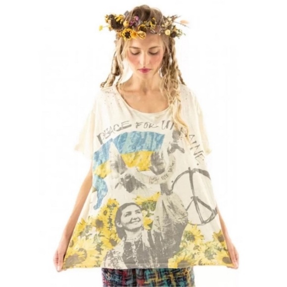Magnolia Pearl Cream Graphic Tee with Yellow & Blue Accents